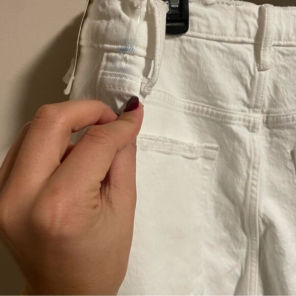 NWT Abercrombie & Fitch 90’s Straight Ultra High Rise in White- Size 37 (24L) - Picture 10 of 10